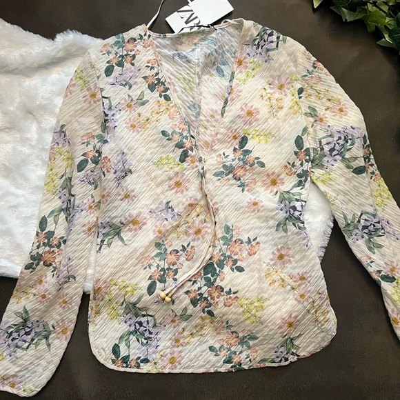 ZARA NWT Floral Structured Printed Blouse Cream Small - Picture 6 of 9